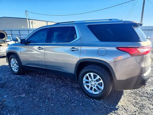 1GNERGKW3JJ251460 2018 CHEVROLET TRAVERSE - Image 2