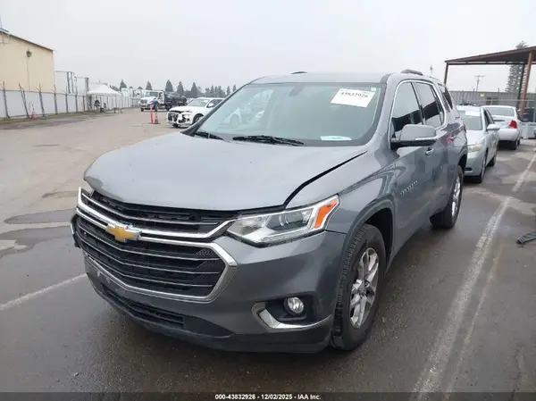 1GNERGKW3JJ252205 2018 CHEVROLET TRAVERSE - Image 2