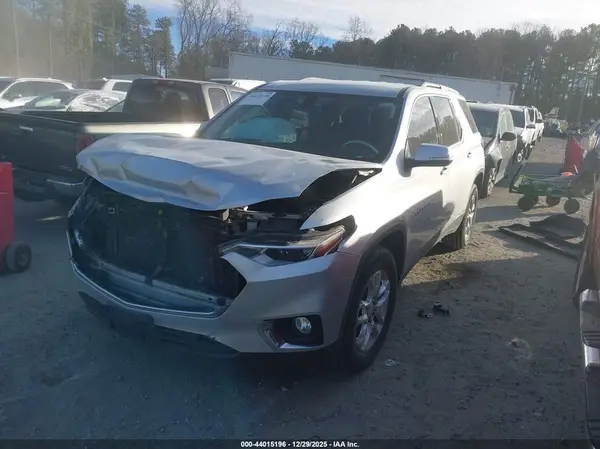 1GNERGKW3JJ265696 2018 CHEVROLET TRAVERSE - Image 2