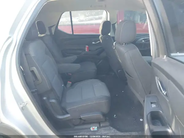 1GNERGKW3JJ265696 2018 CHEVROLET TRAVERSE - Image 8