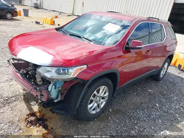 1GNERGKW3JJ272860 2018 CHEVROLET TRAVERSE - Image 2