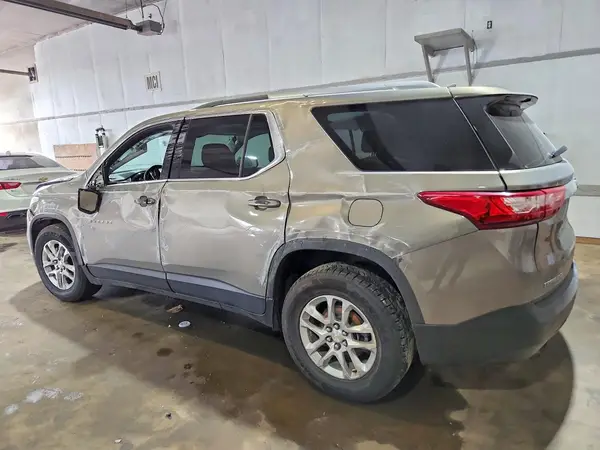 1GNERGKW3JJ273863 2018 CHEVROLET TRAVERSE - Image 2