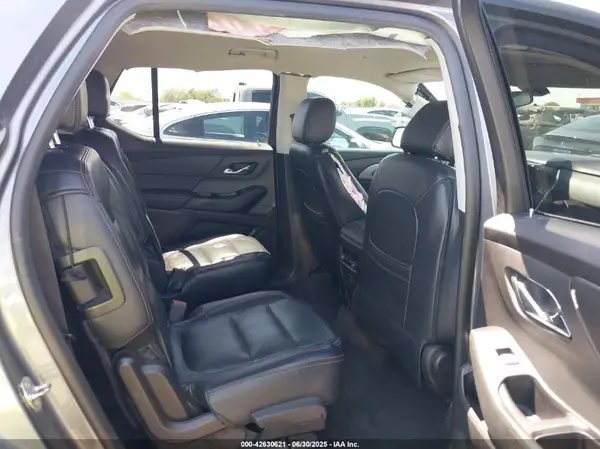 1GNERGKW3KJ150260 2019 CHEVROLET TRAVERSE - Image 8