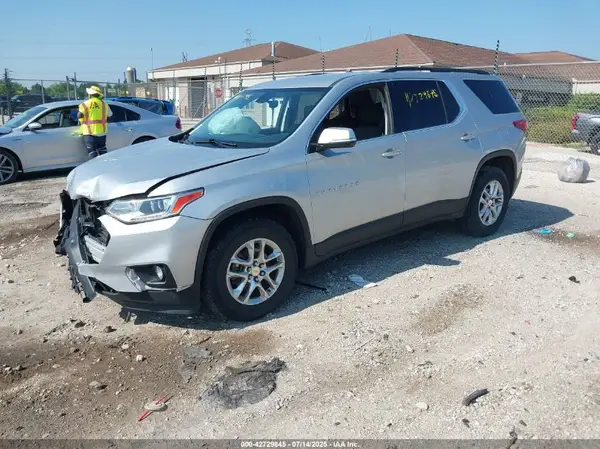 1GNERGKW3KJ270933 2019 CHEVROLET TRAVERSE - Image 2