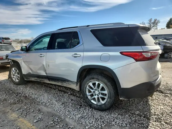 1GNERGKW4JJ106377 2018 CHEVROLET TRAVERSE - Image 2