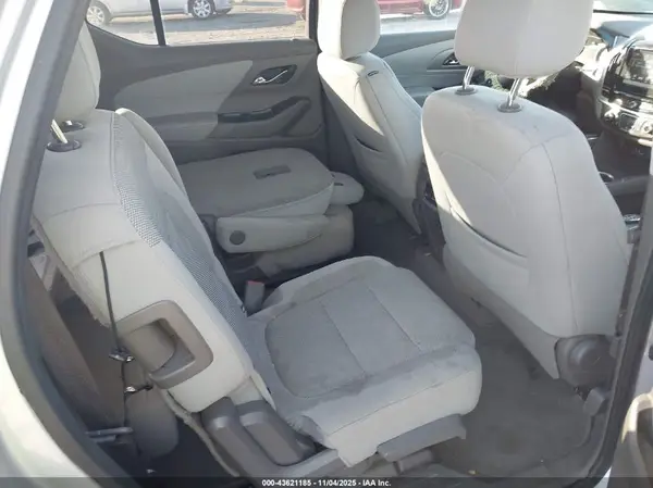 1GNERGKW4JJ114091 2018 CHEVROLET TRAVERSE - Image 8