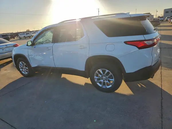 1GNERGKW4JJ128797 2018 CHEVROLET TRAVERSE - Image 2