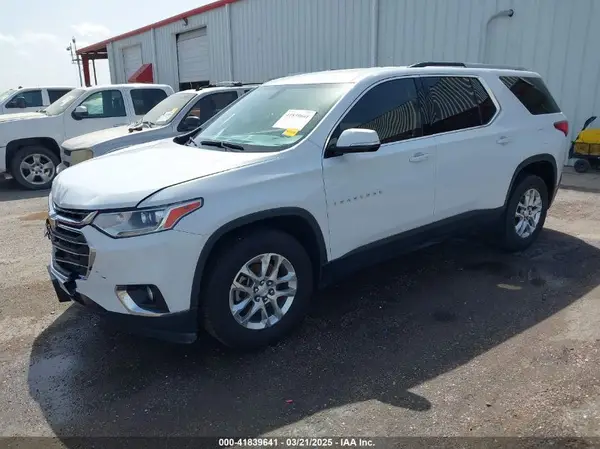 1GNERGKW4JJ144479 2018 CHEVROLET TRAVERSE - Image 2