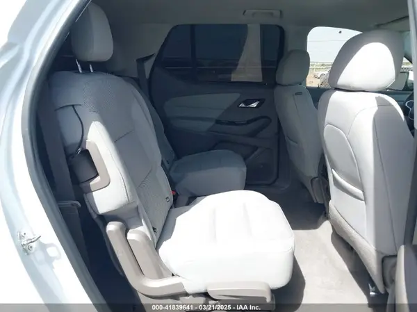 1GNERGKW4JJ144479 2018 CHEVROLET TRAVERSE - Image 8