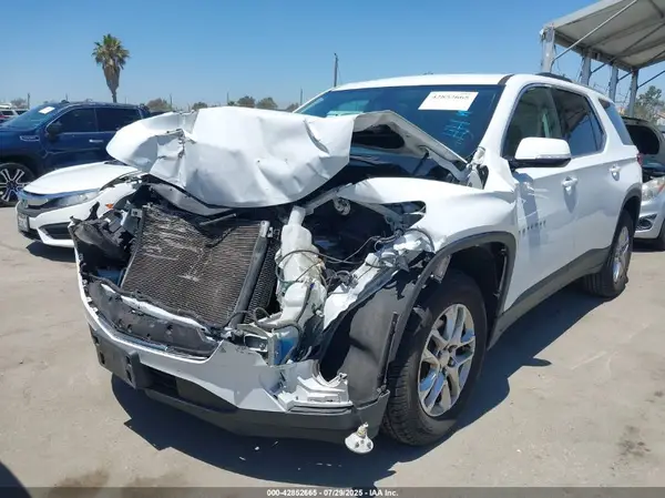 1GNERGKW4JJ159788 2018 CHEVROLET TRAVERSE - Image 2