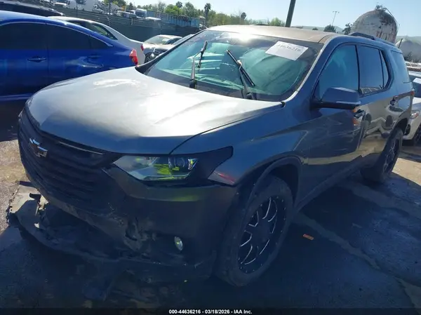 1GNERGKW4JJ217933 2018 CHEVROLET TRAVERSE - Image 2