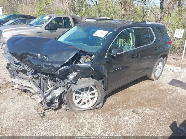 1GNERGKW4JJ220587 2018 CHEVROLET TRAVERSE - Image 2
