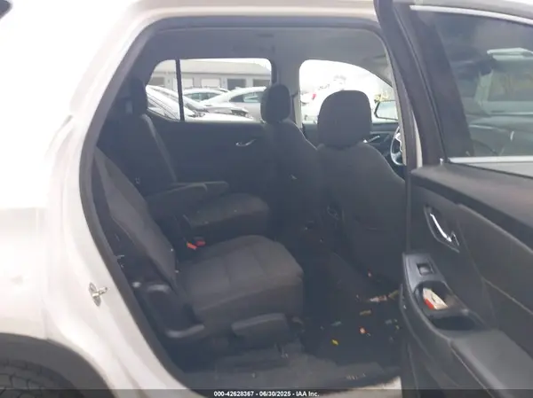 1GNERGKW4JJ244744 2018 CHEVROLET TRAVERSE - Image 8