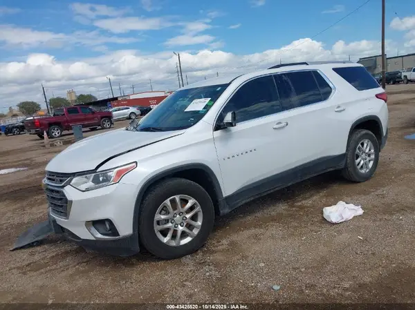 1GNERGKW4JJ265450 2018 CHEVROLET TRAVERSE - Image 2