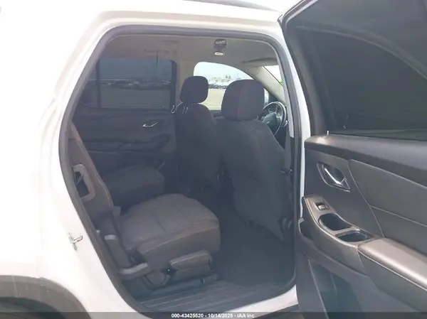 1GNERGKW4JJ265450 2018 CHEVROLET TRAVERSE - Image 8