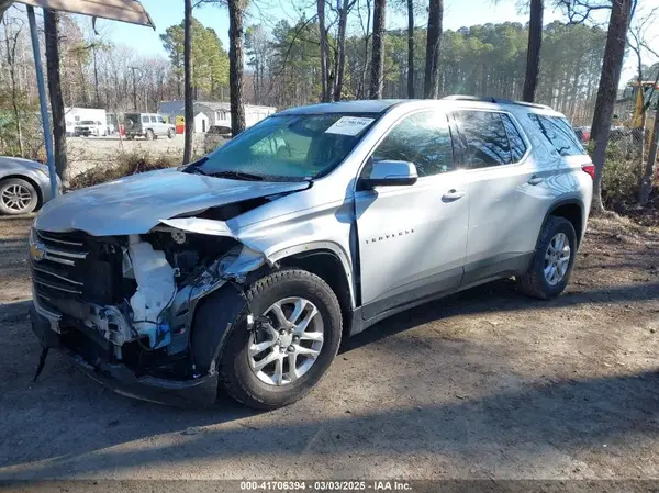 1GNERGKW4LJ215277 2020 CHEVROLET TRAVERSE - Image 2