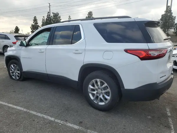 1GNERGKW4MJ180564 2021 CHEVROLET TRAVERSE - Image 2