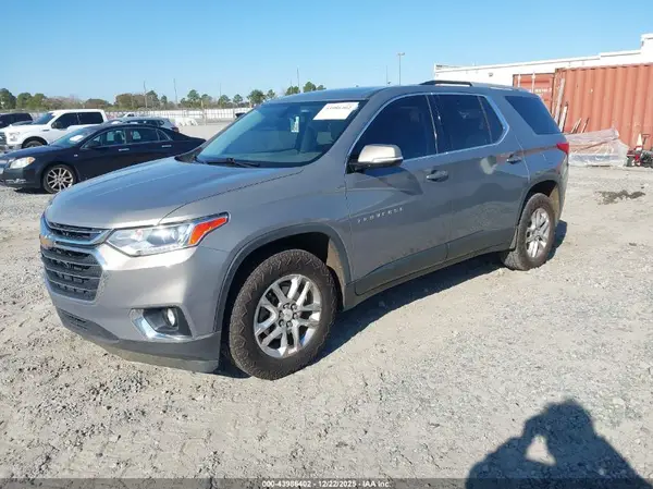 1GNERGKW5JJ128226 2018 CHEVROLET TRAVERSE - Image 2