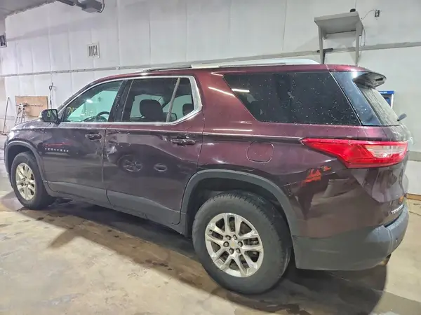1GNERGKW5JJ133619 2018 CHEVROLET TRAVERSE - Image 2