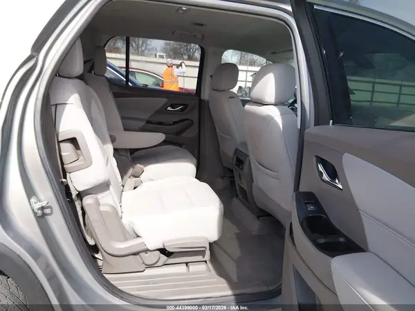 1GNERGKW5JJ147195 2018 CHEVROLET TRAVERSE - Image 8