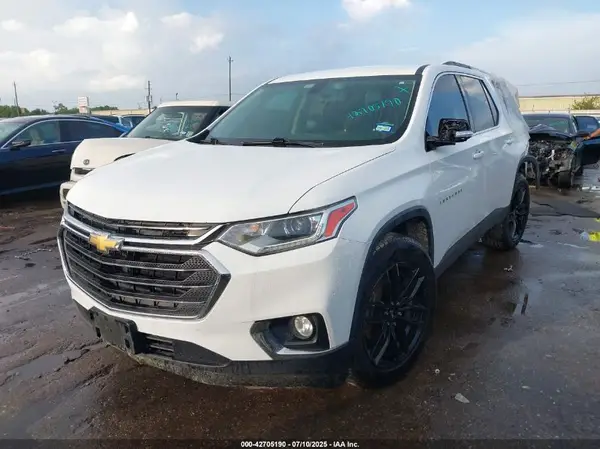 1GNERGKW5JJ223305 2018 CHEVROLET TRAVERSE - Image 2