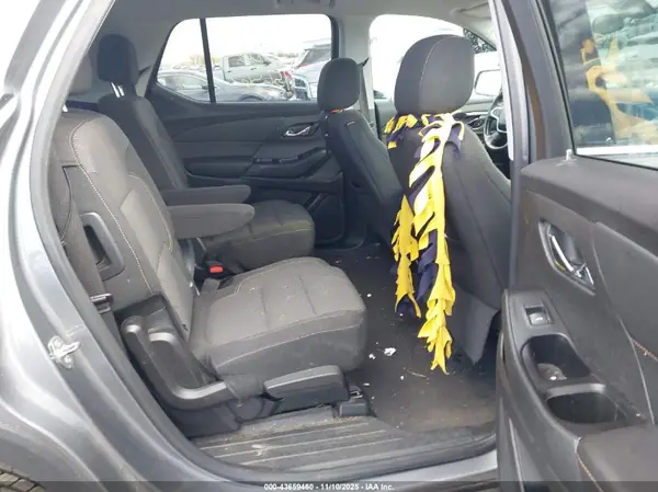 1GNERGKW5KJ156562 2019 CHEVROLET TRAVERSE - Image 8