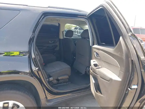 1GNERGKW5KJ207476 2019 CHEVROLET TRAVERSE - Image 8