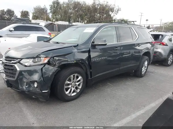 1GNERGKW5KJ320683 2019 CHEVROLET TRAVERSE - Image 2