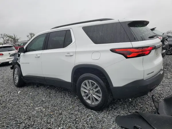 1GNERGKW5NJ117586 2022 CHEVROLET TRAVERSE - Image 2