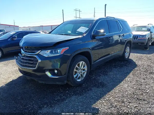 1GNERGKW6JJ140594 2018 CHEVROLET TRAVERSE - Image 2