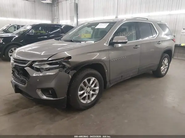 1GNERGKW6JJ143804 2018 CHEVROLET TRAVERSE - Image 2