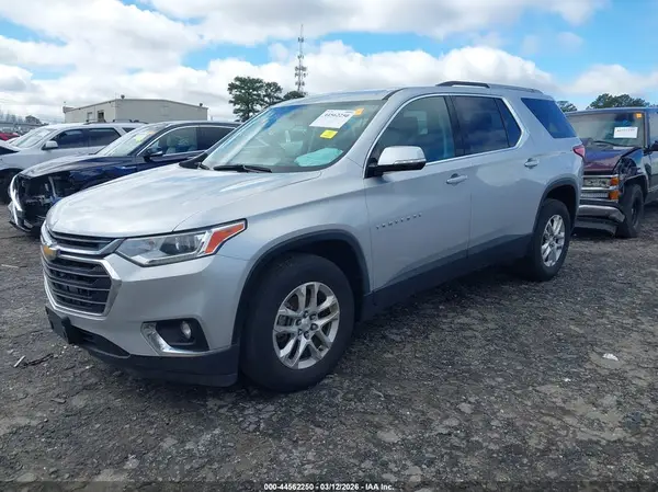 1GNERGKW6JJ145147 2018 CHEVROLET TRAVERSE - Image 2