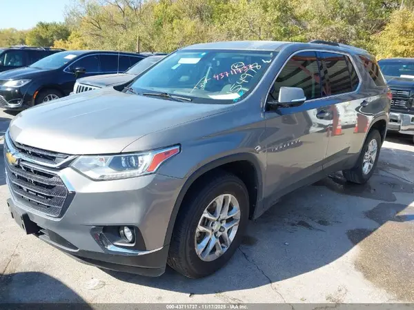 1GNERGKW6JJ154978 2018 CHEVROLET TRAVERSE - Image 2