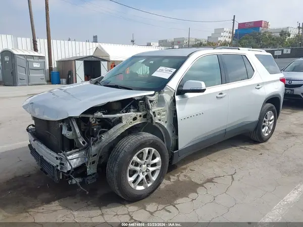 1GNERGKW6JJ173840 2018 CHEVROLET TRAVERSE - Image 2