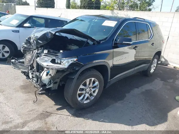1GNERGKW6JJ182618 2018 CHEVROLET TRAVERSE - Image 2