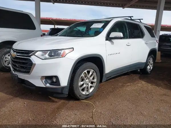 1GNERGKW6JJ210286 2018 CHEVROLET TRAVERSE - Image 2