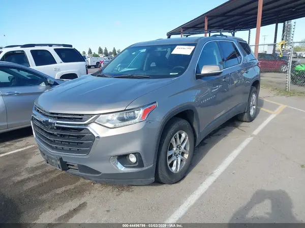 1GNERGKW6JJ241649 2018 CHEVROLET TRAVERSE - Image 2