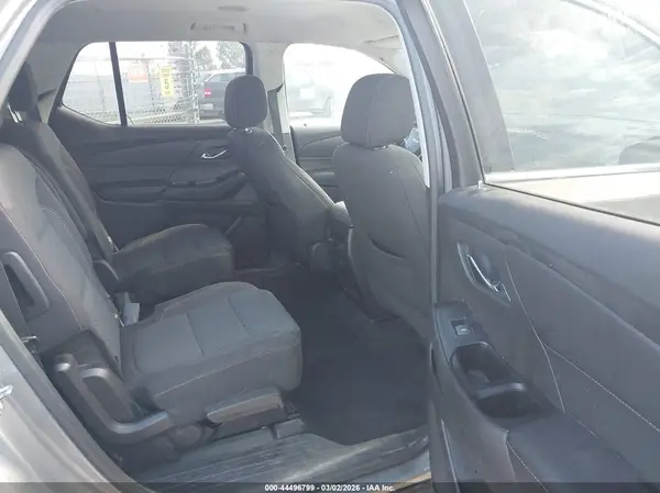 1GNERGKW6JJ241649 2018 CHEVROLET TRAVERSE - Image 8