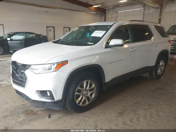 1GNERGKW6JJ260945 2018 CHEVROLET TRAVERSE - Image 2