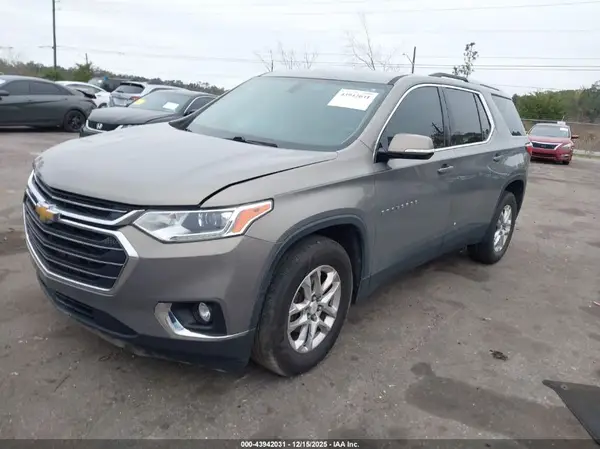 1GNERGKW6JJ270956 2018 CHEVROLET TRAVERSE - Image 2