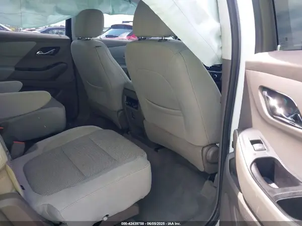 1GNERGKW6KJ128060 2019 CHEVROLET TRAVERSE - Image 8