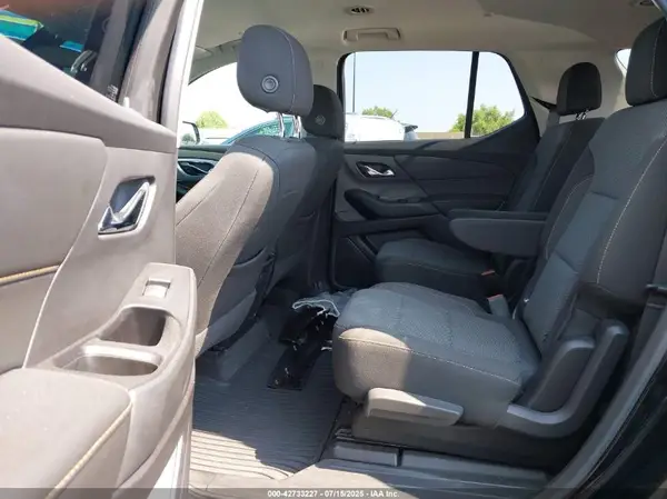 1GNERGKW6KJ240275 2019 CHEVROLET TRAVERSE - Image 8