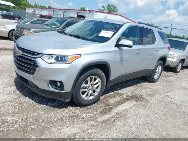 1GNERGKW6KJ274300 2019 CHEVROLET TRAVERSE - Image 2