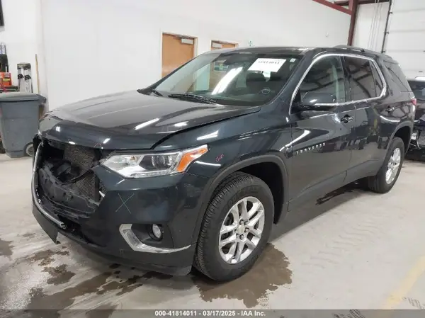 1GNERGKW6LJ241878 2020 CHEVROLET TRAVERSE - Image 2