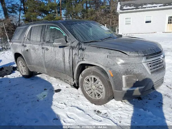 1GNERGKW6PJ182496 2023 CHEVROLET TRAVERSE - Image 1