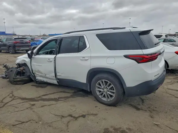 1GNERGKW6PJ184281 2023 CHEVROLET TRAVERSE - Image 2