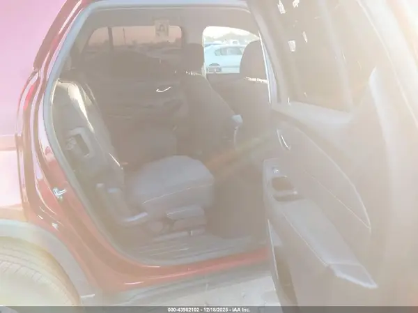 1GNERGKW7JJ137493 2018 CHEVROLET TRAVERSE - Image 8