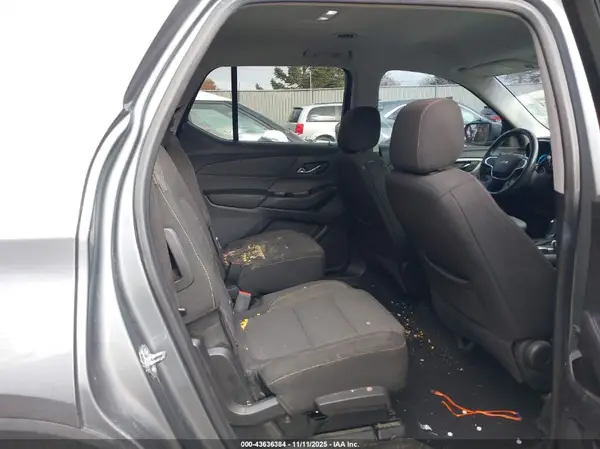 1GNERGKW7JJ140880 2018 CHEVROLET TRAVERSE - Image 8