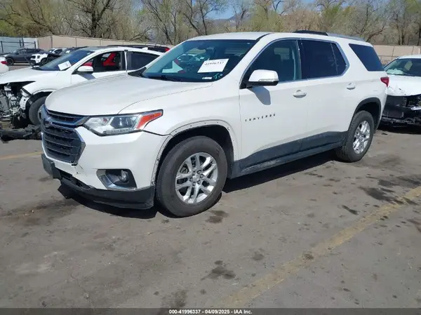1GNERGKW7JJ196611 2018 CHEVROLET TRAVERSE - Image 2