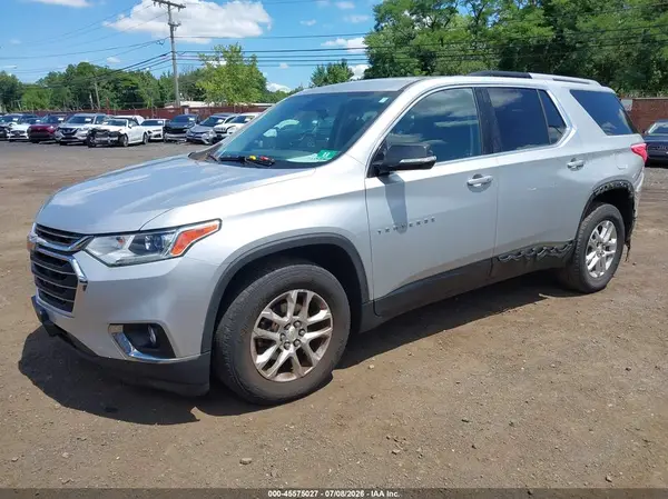 1GNERGKW7JJ250473 2018 CHEVROLET TRAVERSE - Image 2